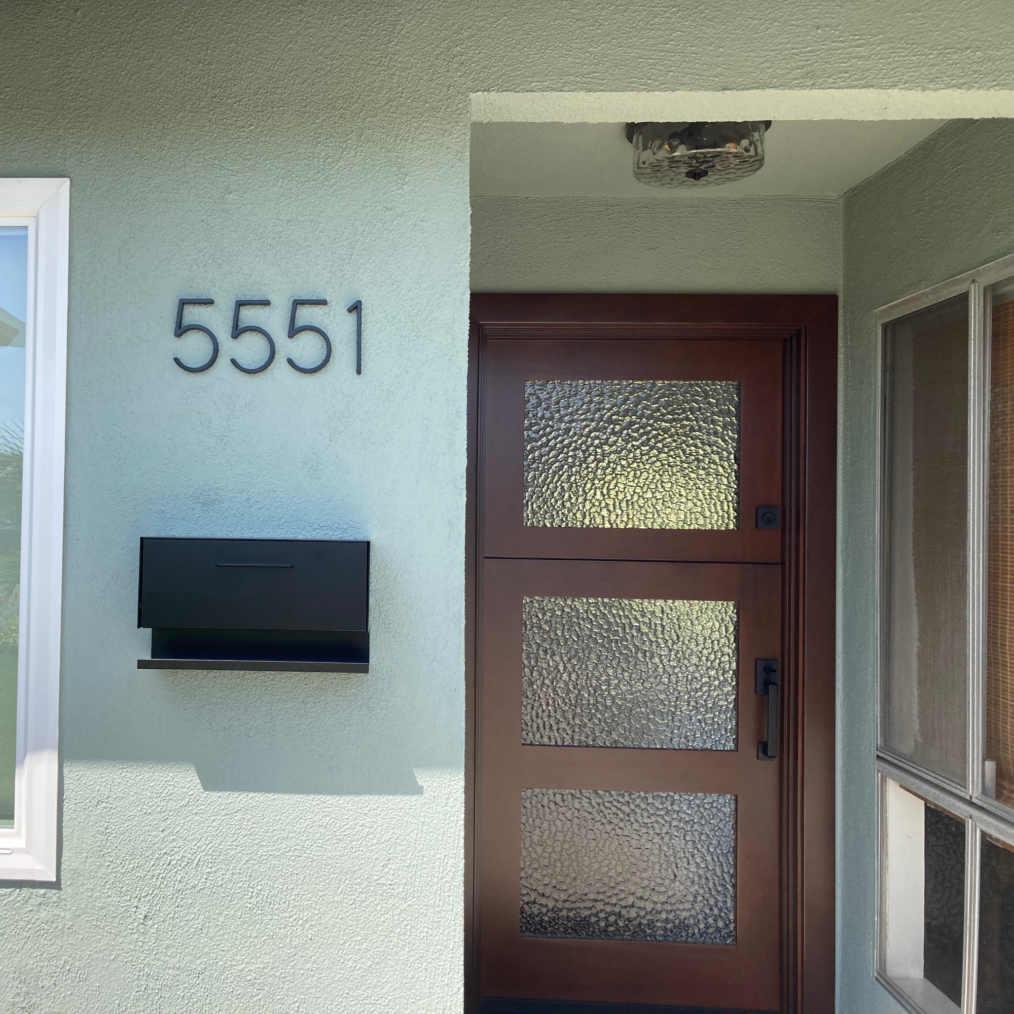The Horizon Modern Wall Mounted Mailbox — Monochrome Collection