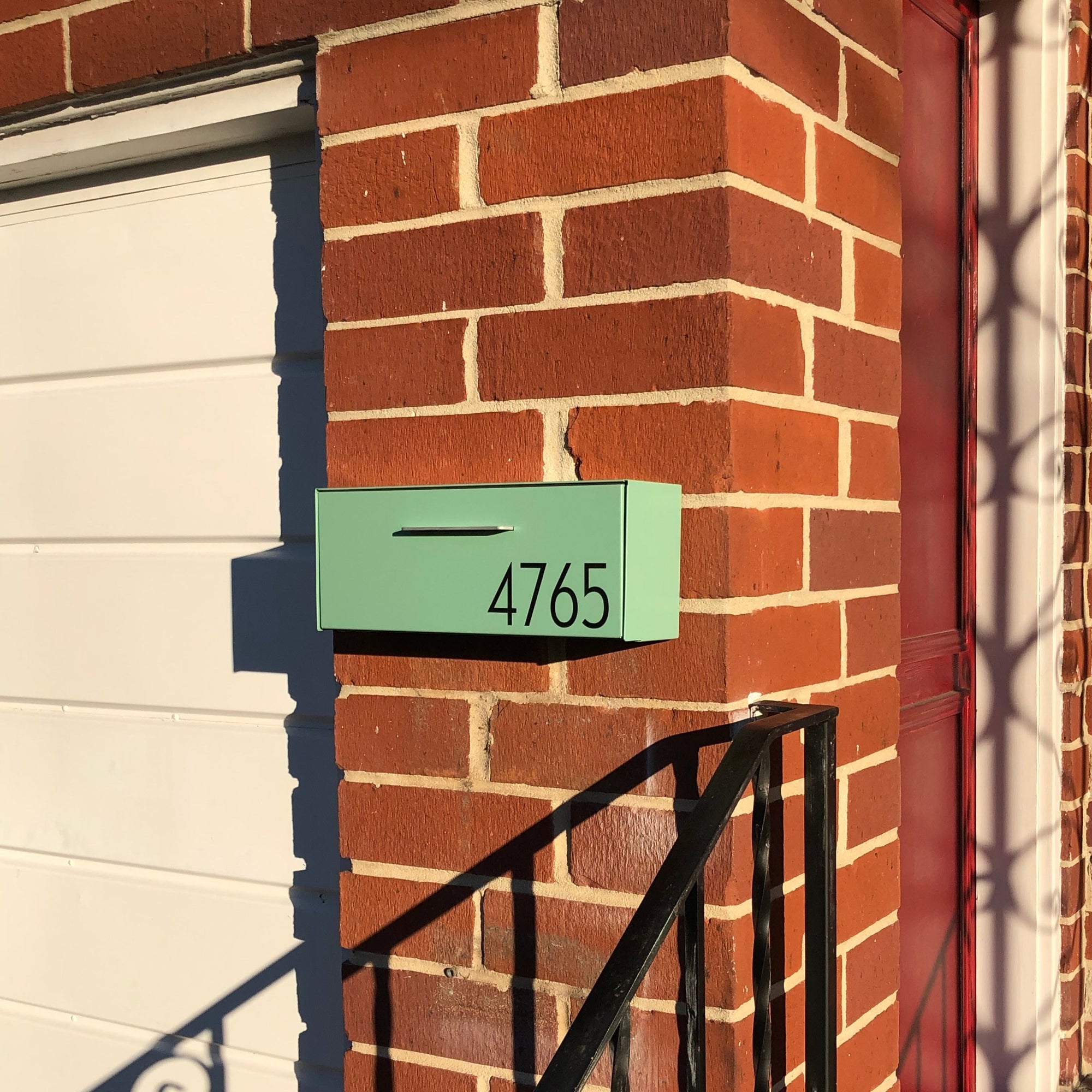 The Horizon Modern Wall Mounted Mailbox — Monochrome Collection