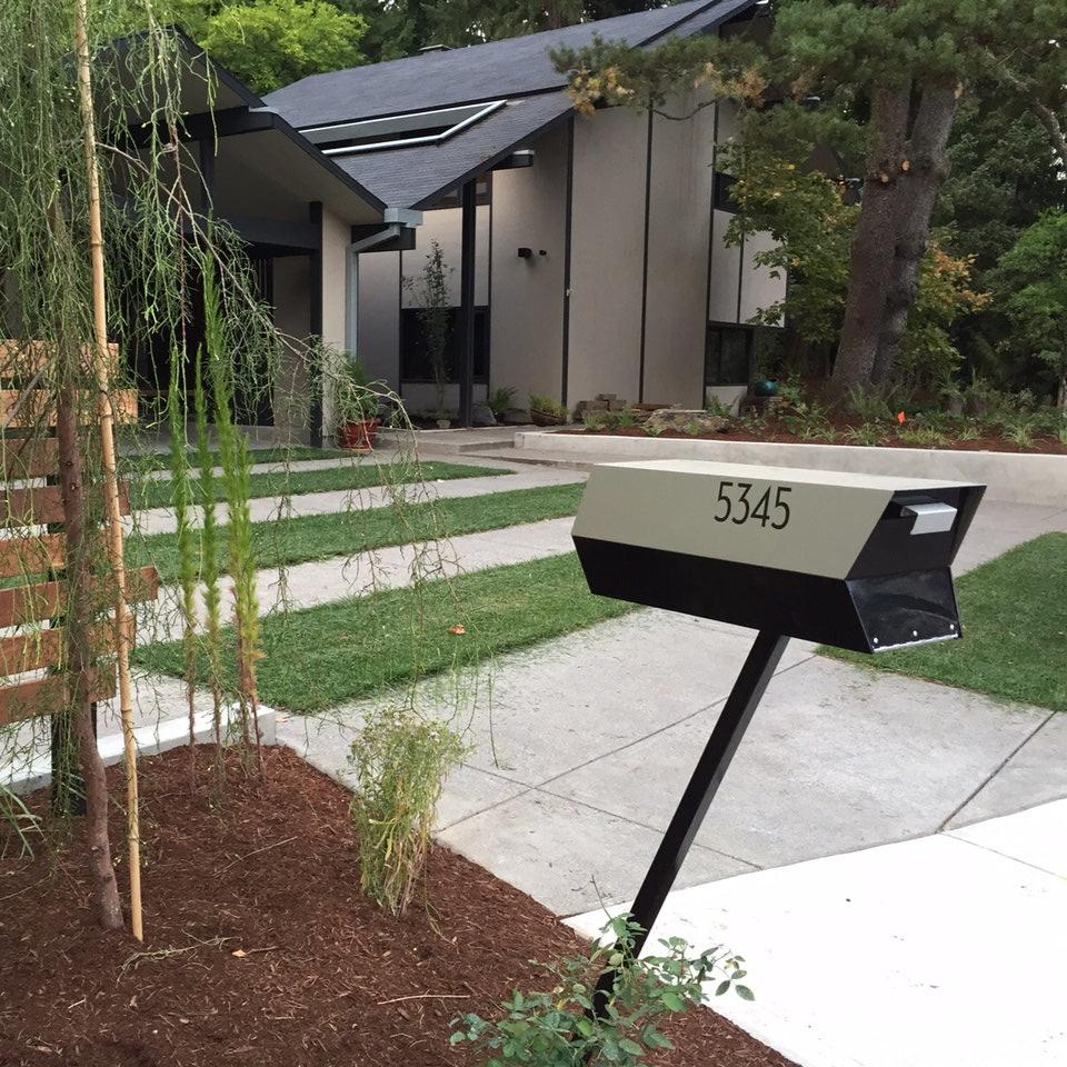 The Modbox Mid-Century Modern Curbside Mailbox — Shadow Collection